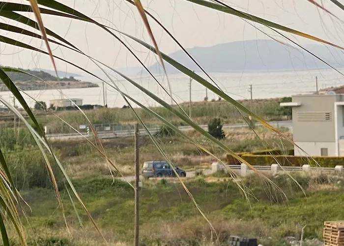 çeşme-müstakıl özel Havuzlu 4 Arti 1 *