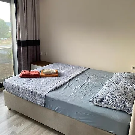 Villa Cesme-muestakil Oezel Havuzlu 4 Arti 1