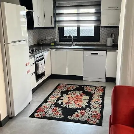 Villa Cesme-muestakil Oezel Havuzlu 4 Arti 1 *