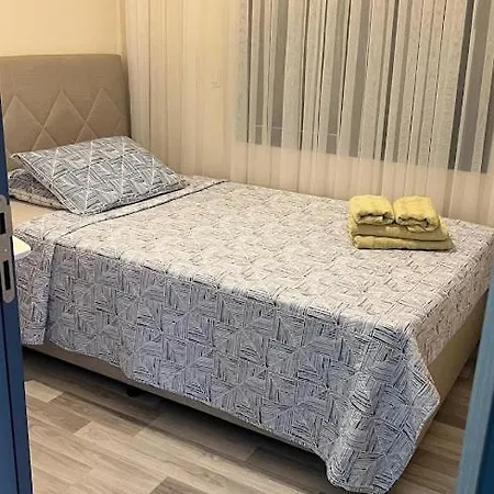 Cesme-muestakil Oezel Havuzlu 4 Arti 1 *