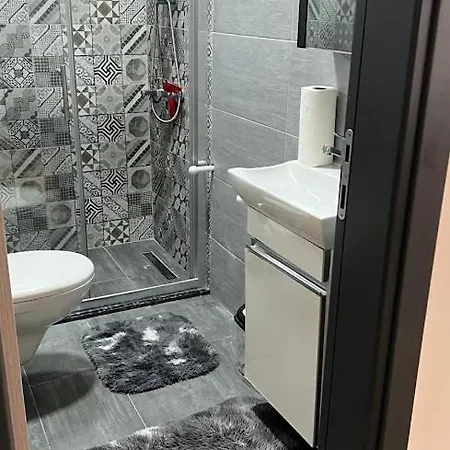 Villa Cesme-muestakil Oezel Havuzlu 4 Arti 1 *