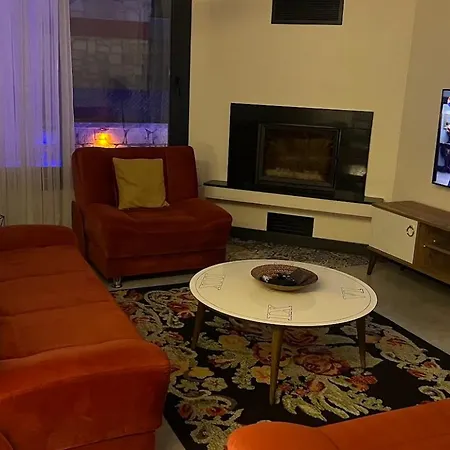 Villa Cesme-muestakil Oezel Havuzlu 4 Arti 1 Çeşme
